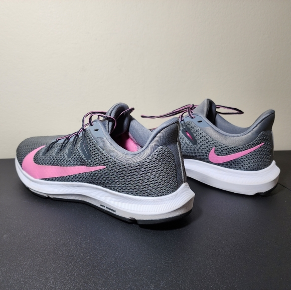 Nike Quest 2 Running Shoes Cool Grey Pink White CJ6696-004 Womens Size 9.5 - Picture 4 of 11